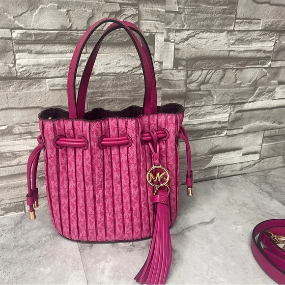 Michael Kors Pink Willa Pleated Bucket Bag + Pouch & Matching Wallet Wild Berry - Picture 2 of 13